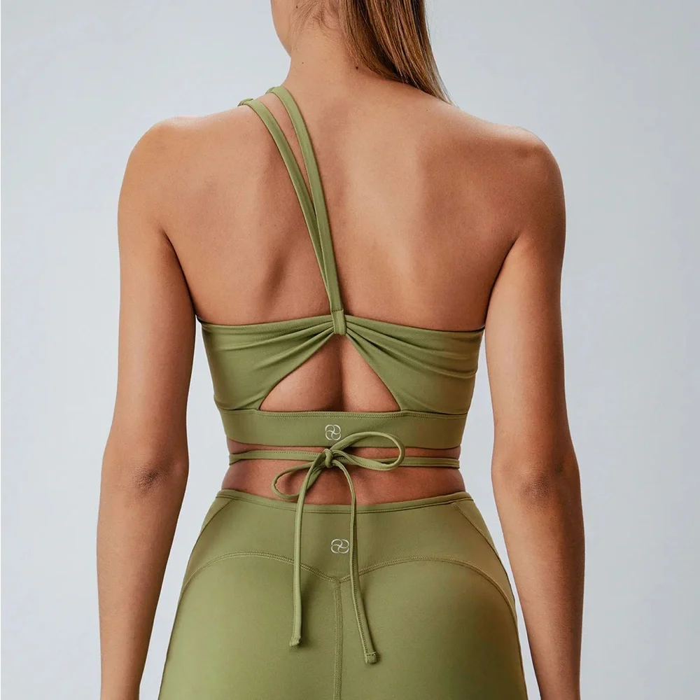 Berlook Activewear Green Ruched Cutout Sports Bra - Picture 2 of 9